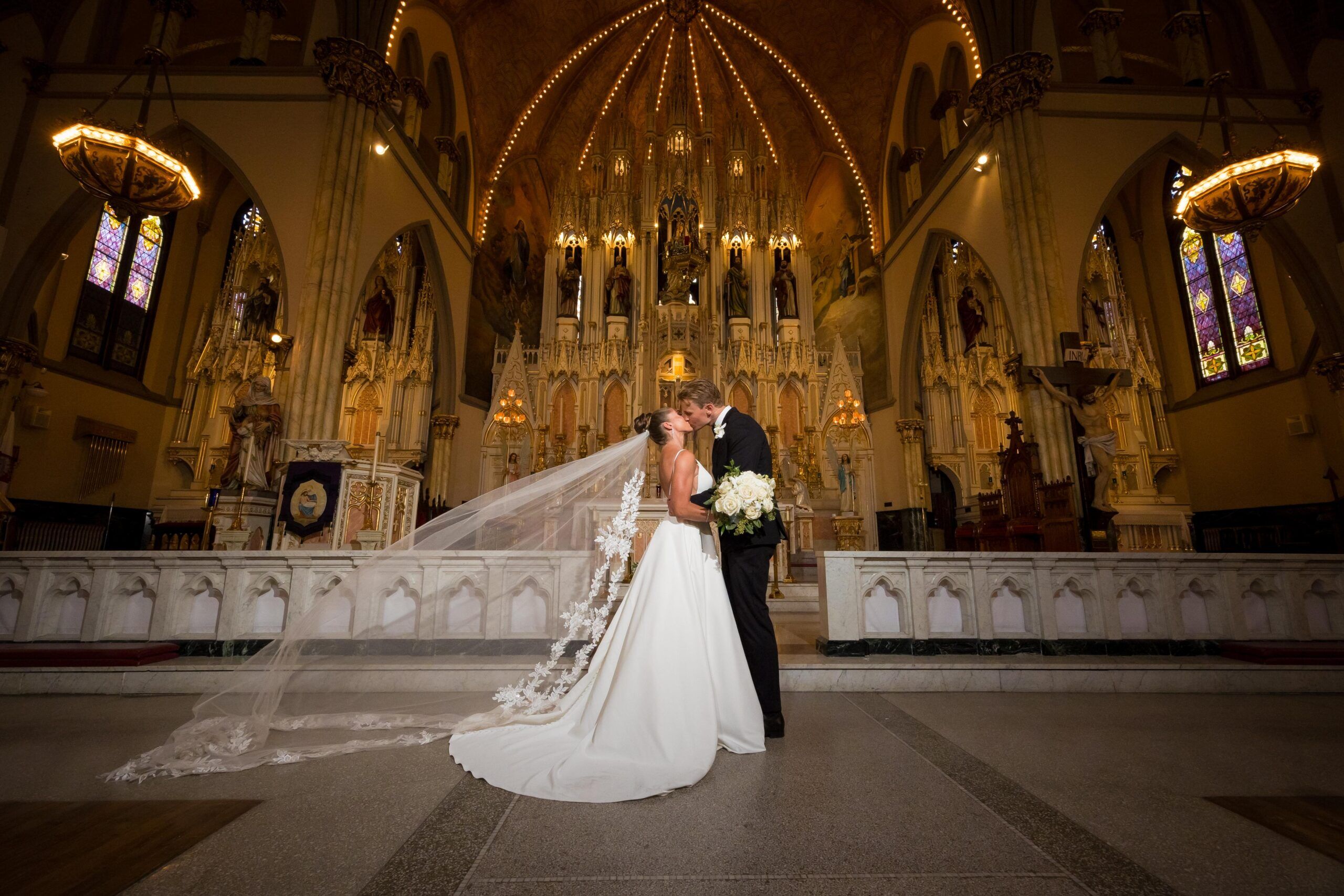 Featured Weddings – Mike Staff Productions, image size:2560x1707